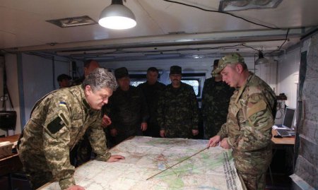 Порошенко утвердил планы "освобождения" Донецка и Луганска