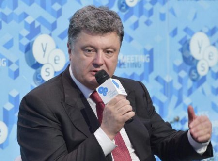 Порошенко обещает вернуть Крым Украине невоенным путем