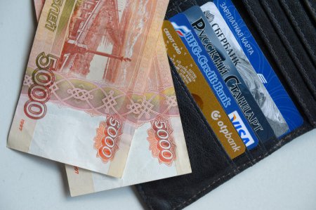СМИ: Банки начали передавать коллекторам «молодые» клиентские долги — сроком от 45 дней