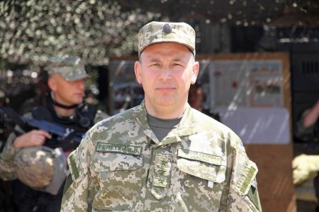 Порошенко уволил скандально известного министра обороны Украины Гелетея