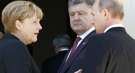 Меркель раздраженно подгоняет Порошенко – пора заплатить за русский газ