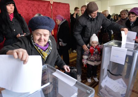Эксперт: В ДНР и ЛНР сейчас проходит самый настоящий демократический процес ...