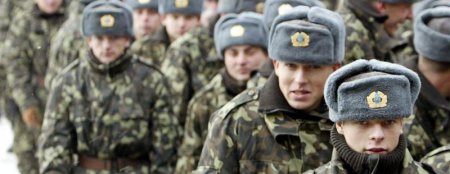 Порошенко ввёл в действие решение СНБО об укреплении обороноспособности страны