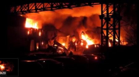 Киевские подпольщики подожгли вещевой склад Президентского полка (Видео)