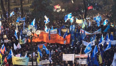 Массовые акции протеста вспыхнули в Киеве