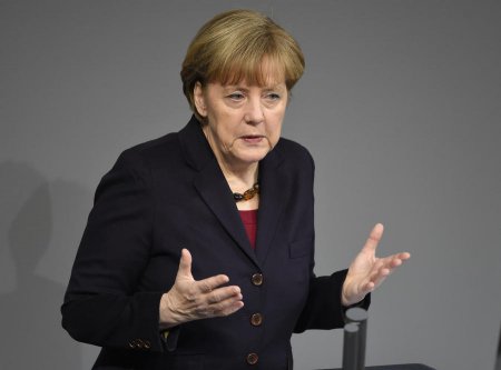 Human Rights Watch: Ангела Меркель должна потребовать от Киева защиты мирных жителей Украины