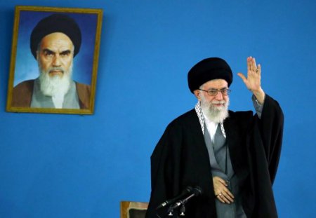 Аятолла Хаменеи: Нельзя доверять США в вопросах снятия санкций