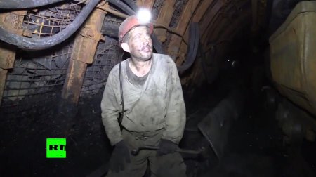 Возрождая подземелье: Шахтеры Донбасса продолжают работу в затопленных тонн ...
