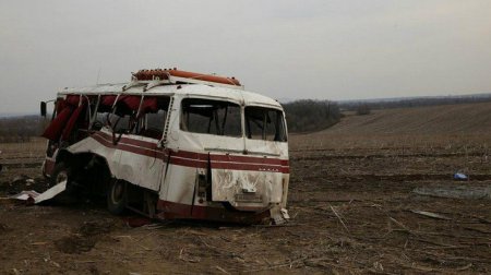 МВД Украины возложило вину за подрыв автобуса на мине в Донбассе на водител ...
