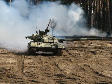Т-72 против «Булата»: ополченцы устроили гонки на танках.