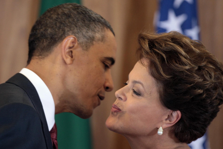 БРИКС треснул: Бразилия сдалась США