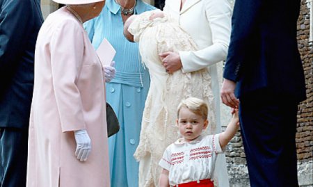 Фоторепортаж: Крещение дочери принца Уильяма и Кейт Миддлтон принцессы Шарлотты