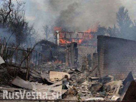 ВСУ обстреляли Спартак из минометов, горят жилые дома