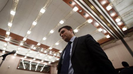 Украина предлагает создать санкционный «список Сенцова-Савченко»