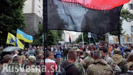 Конфликт на Донбассе перемещается в Киев, — замначальника МВД Херсонщины