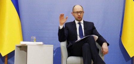 Яценюк едет в Германию за инвестициями и кредитом на покупку газа