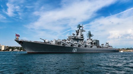 Командир крейсера «Москва» рассказал, против кого применит «все оружие кора ...