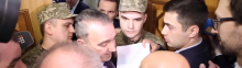 Видео: Экс-нардеп Фирсов прорывается в сессионный зал Верховной Рады