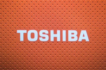 Toshiba продаёт контрольный пакет своих акций за 472 млн долларов