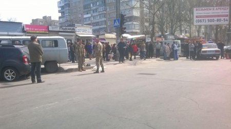На Украине автомобиль с «АТОшниками» протаранил толпу людей в Запорожье