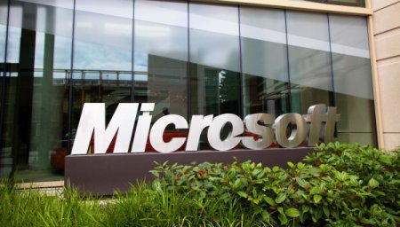 Microsoft: Бот способен придумывать подписи к фотографиям