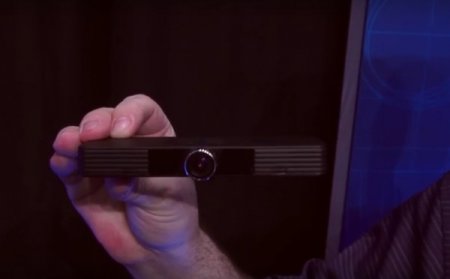 Intel разработала микрокомпьютер Compute Stick с камерой RealSense