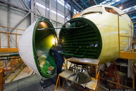 Производство самолетов Ил-76 и Ту-204 на заводе «Авиастар-СП»