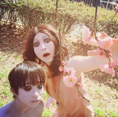 Самый страшный японский призрак завел аккаунт в Instagram