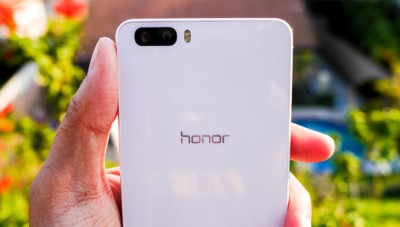 Huawei представила модель Honor V8 с двойной камерой