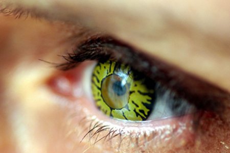 Разработчики Google создали жидкое устройство для улучшения зрения
