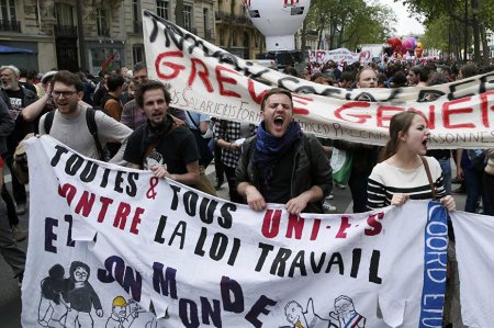 Заправки во Франции закрыты из-за нехватки топлива, вызванной протестами