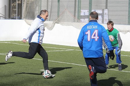 Сергей Лавров забил гол в матче Народной футбольной лиги