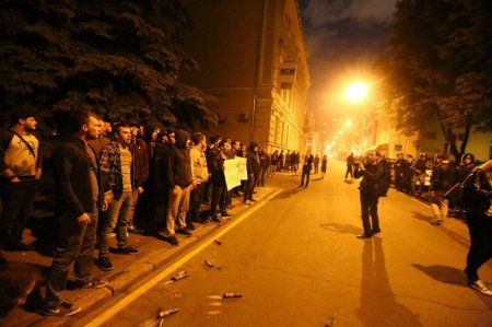 У посольства Украины в Москве состоялась акция протеста против одесских радикалов