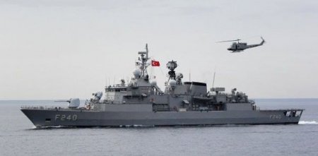 В Турции захватили фрегат и командующего флотом, – СМИ