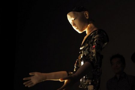 В Японии создан жуткий человекоподобный робота