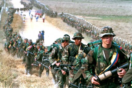 Мотыги вместо винтовок: что ждёт Колумбию после примирения с FARC
