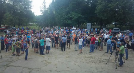 Жители Лощиновки попросили у властей выселить ромов