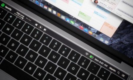 Новый MacBook с OLED-панелью будет представлен уже в октябре