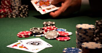 Луценко предложил легализовать казино в элитных гостиницах