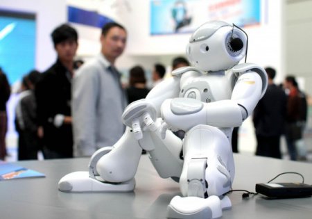 В Китае на службу вышли первые 10 роботов-таможенников
