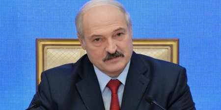Лукашенко заявил о готовности белорусов "умирать, защищая Россию"
