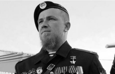 В Донецке началась церемония прощания с Героем ДНР, полковником Арсеном Пав ...
