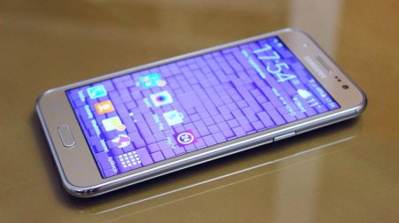 Во Франции заявили о возгорании другой модели Samsung