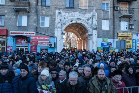 Донецк почтил память жертв трагедии на Боссе