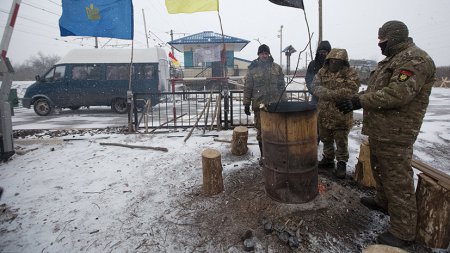 Решение в силе: в Донбассе подверглись атаке позиции организаторов торговой блокады