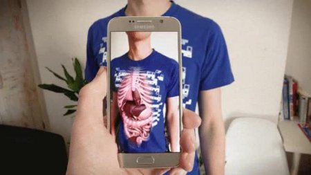 В Великобритании создали уникальную футболку-рентген
