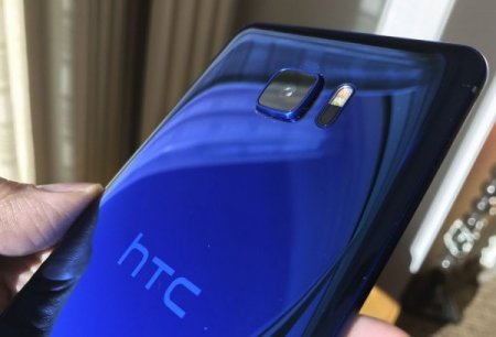 Смартфон HTC U Ocean представят в апреле