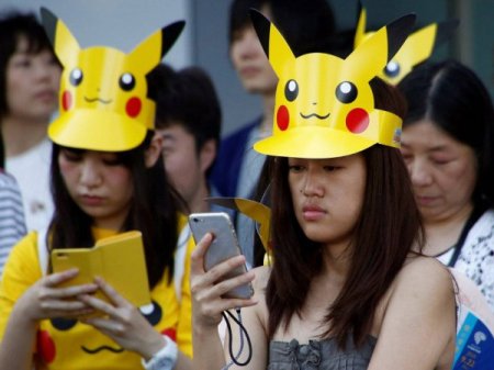 Игроки Pokemon Go счастливее других людей - ученые