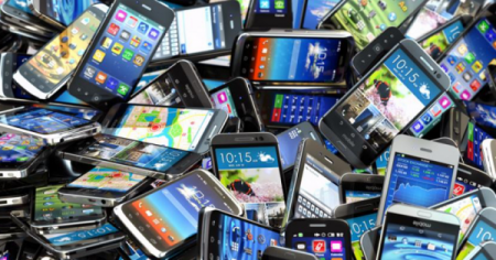 Компания Samsung снова стала лидером производителей смартфонов