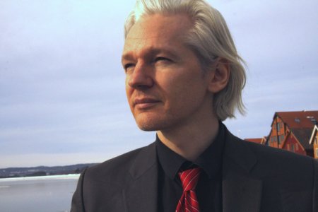 Ассанж высмеял директора ЦРУ, который раскритиковал WikiLeaks